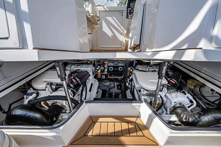 Slide: The Image of 2000 Blackfin 33 Open - Image 47 - 47