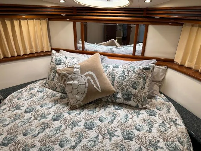 Slide: The Image of 2000 Carver 450 Voyager Pilothouse - Image 15 - 15