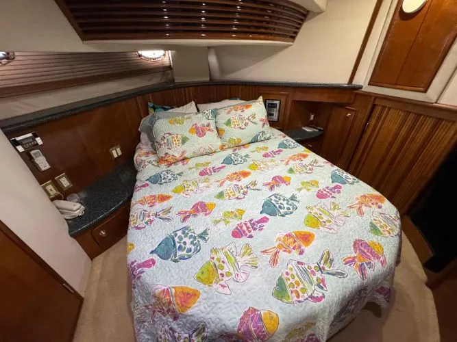 Slide: The Image of 2000 Carver 450 Voyager Pilothouse - Image 17 - 17