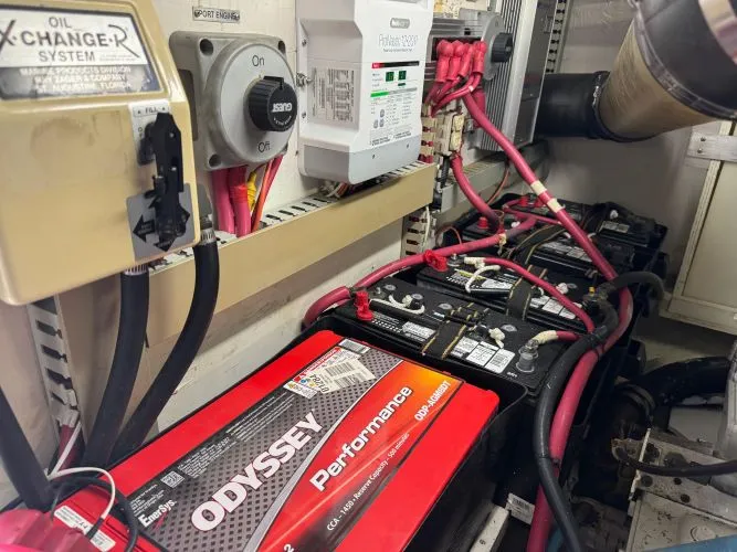 Slide: The Image of 2000 Carver 450 Voyager Pilothouse - Image 22 - 22