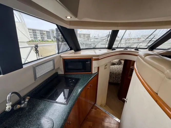 Slide: The Image of 2000 Carver 450 Voyager Pilothouse - Image 4 - 4
