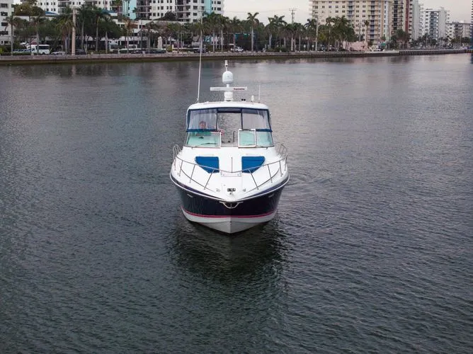 Slide: The Image of 2008 Formula 40 Performance Cruiser - Image 3 - 3