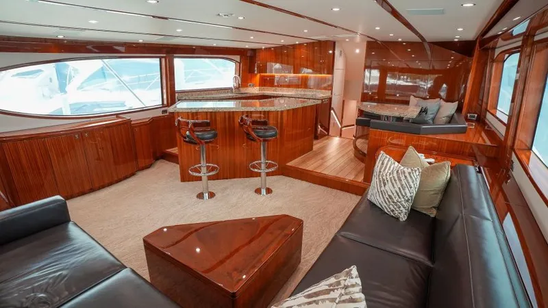 Slide: The Image of 2024 Hatteras Gt70 - Image 18 - 18