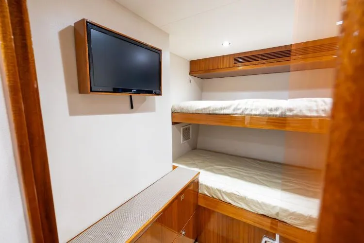 Slide: The Image of 2024 Hatteras Gt70 - Image 45 - 45