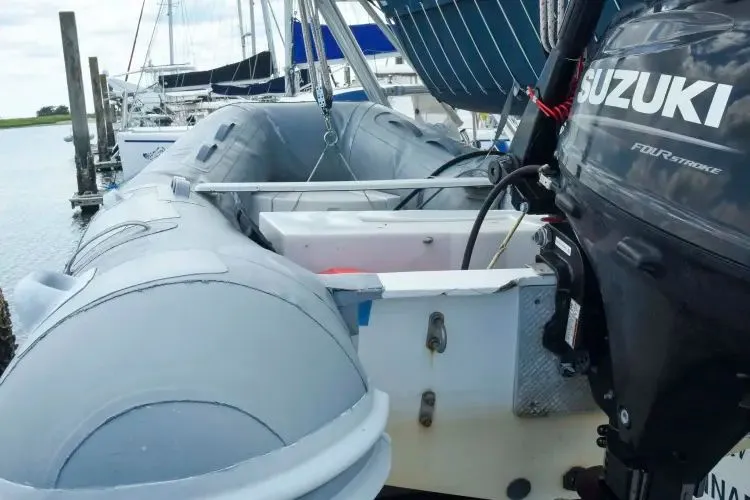 Slide: The Image of 2005 Manta 42 Mkii - Image 17 - 17