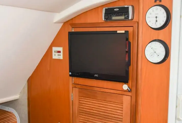 Slide: The Image of 2005 Manta 42 Mkii - Image 53 - 53