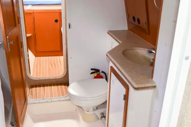 Slide: The Image of 2005 Manta 42 Mkii - Image 58 - 58