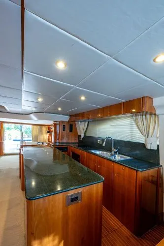 Slide: The Image of 2000 Viking Sport Cruisers - Image 19 - 19