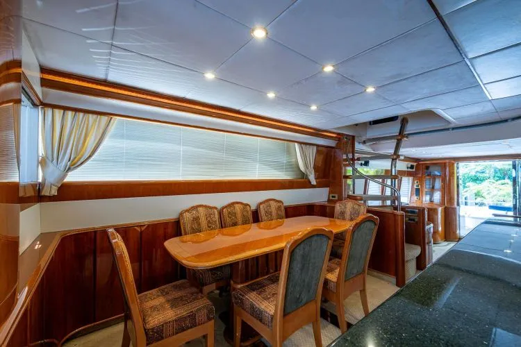 Slide: The Image of 2000 Viking Sport Cruisers - Image 26 - 26