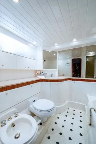 Slide: The Image of 2000 Viking Sport Cruisers - Image 52 - 52