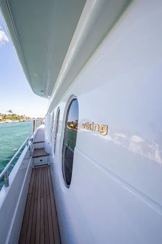 Slide: The Image of 2000 Viking Sport Cruisers - Image 61 - 61