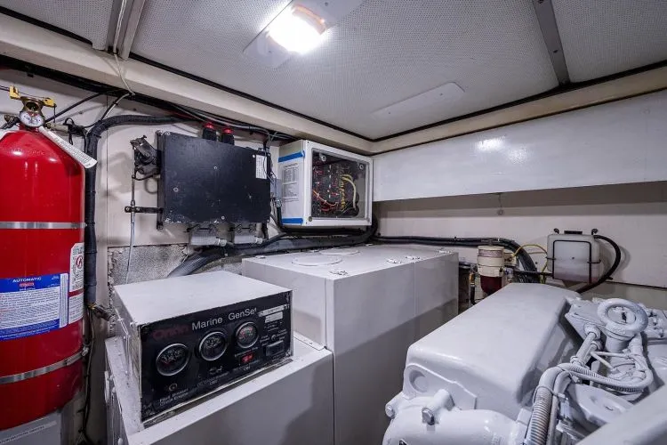 Slide: The Image of 2000 Viking Sport Cruisers - Image 87 - 87