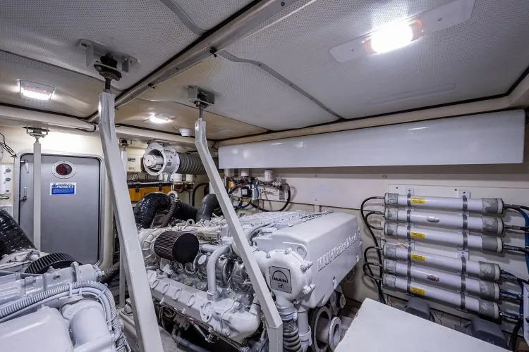 Slide: The Image of 2000 Viking Sport Cruisers - Image 96 - 96