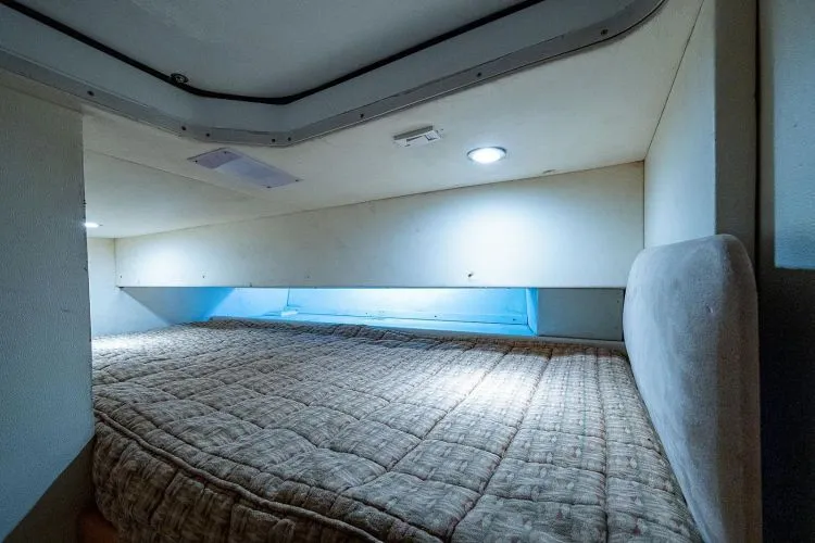 Slide: The Image of 2000 Viking Sport Cruisers - Image 99 - 99