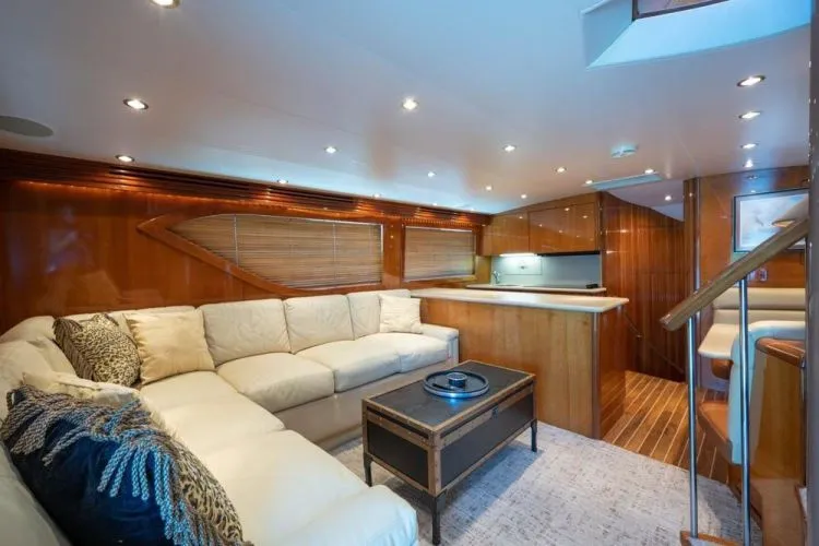 Slide: The Image of 2004 Hatteras Enclosed Bridge - Image 12 - 12