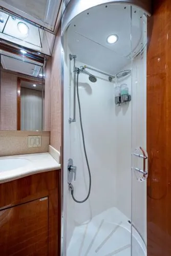 Slide: The Image of 2004 Hatteras Enclosed Bridge - Image 36 - 36