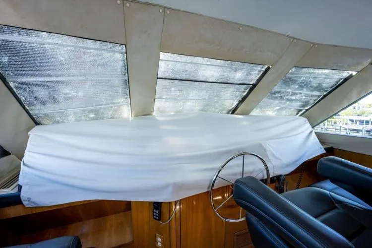 Slide: The Image of 2004 Hatteras Enclosed Bridge - Image 58 - 58