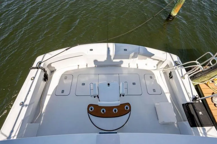 Slide: The Image of 2004 Hatteras Enclosed Bridge - Image 63 - 63