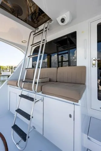 Slide: The Image of 2004 Hatteras Enclosed Bridge - Image 70 - 70