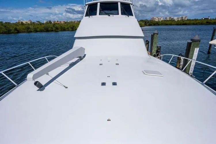 Slide: The Image of 2004 Hatteras Enclosed Bridge - Image 77 - 77