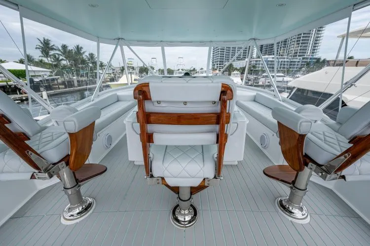 Slide: The Image of 2009 Viking 60 Convertible - Image 14 - 14