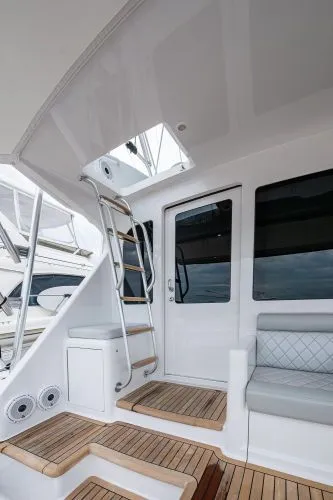 Slide: The Image of 2009 Viking 60 Convertible - Image 19 - 19