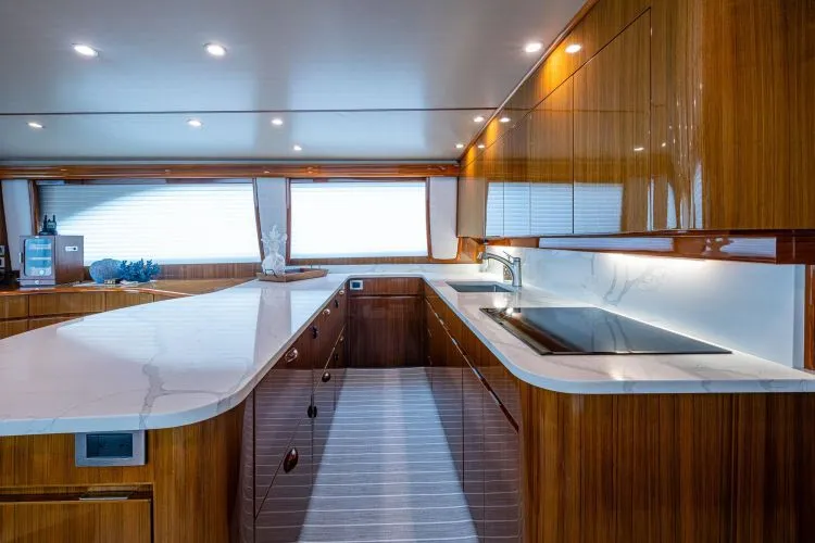 Slide: The Image of 2009 Viking 60 Convertible - Image 29 - 29