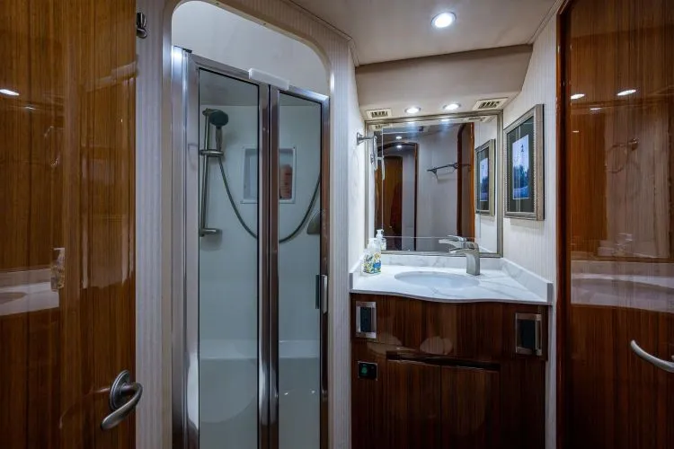 Slide: The Image of 2009 Viking 60 Convertible - Image 43 - 43