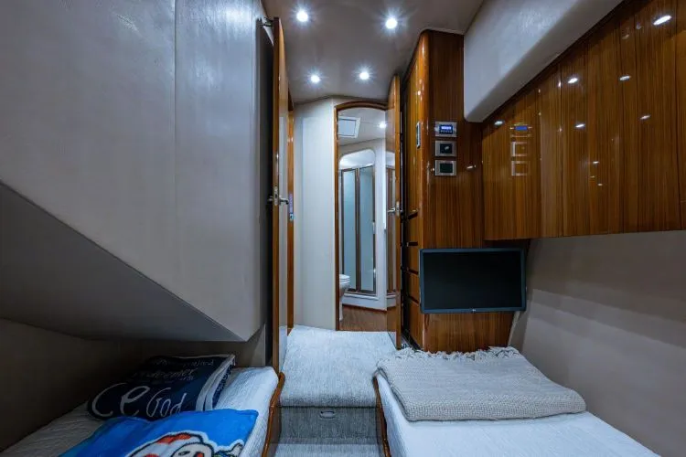 Slide: The Image of 2009 Viking 60 Convertible - Image 45 - 45