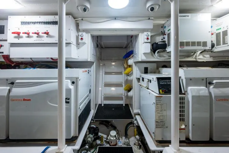 Slide: The Image of 2009 Viking 60 Convertible - Image 50 - 50