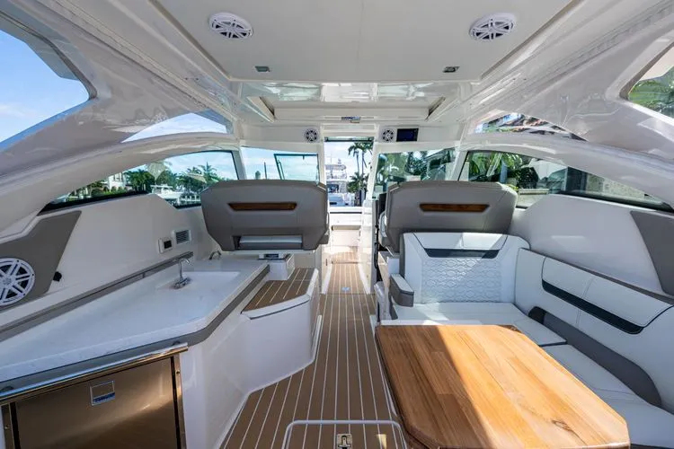 Slide: The Image of 2024 Tiara Yachts 34 Lx - Image 18 - 18