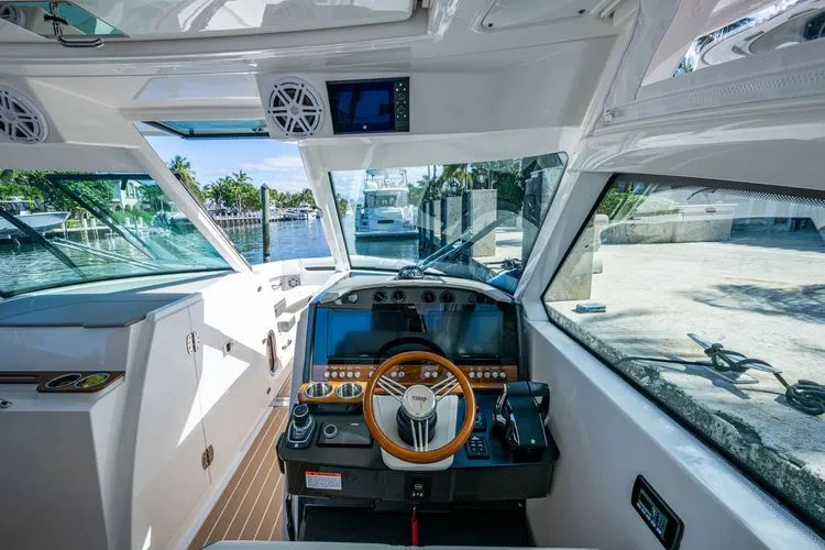 Slide: The Image of 2024 Tiara Yachts 34 Lx - Image 23 - 23