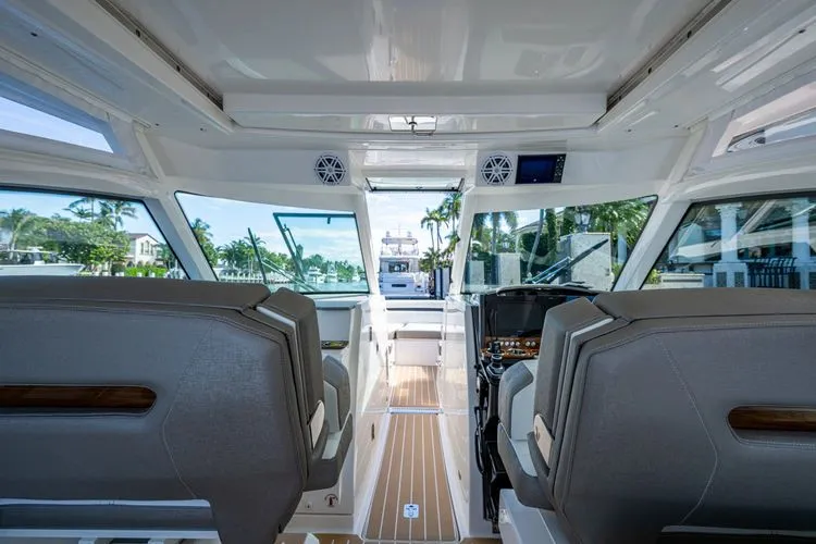 Slide: The Image of 2024 Tiara Yachts 34 Lx - Image 26 - 26