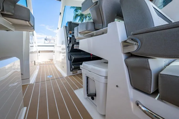 Slide: The Image of 2024 Tiara Yachts 34 Lx - Image 28 - 28