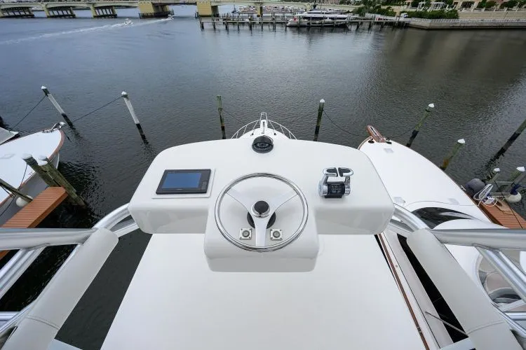 Slide: The Image of 2014 Bertram 700 - Image 22 - 22