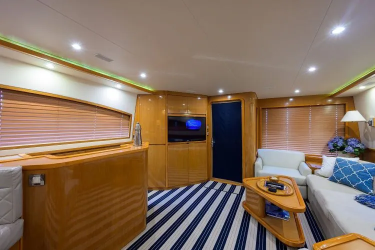 Slide: The Image of 2014 Bertram 700 - Image 25 - 25