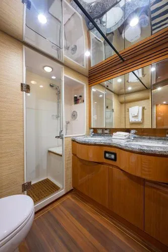 Slide: The Image of 2014 Bertram 700 - Image 42 - 42