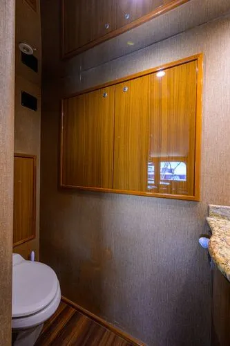 Slide: The Image of 2009 Viking 74 Enclosed Bridge - Image 32 - 32