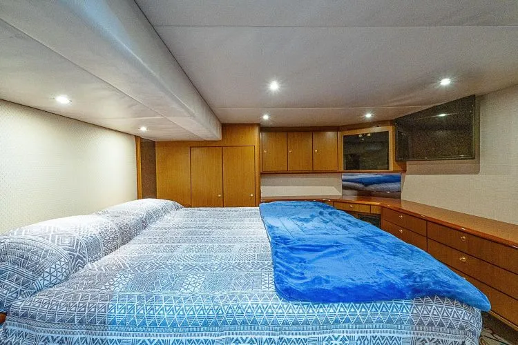 Slide: The Image of 2003 Ocean Yachts Odyssey - Image 27 - 27