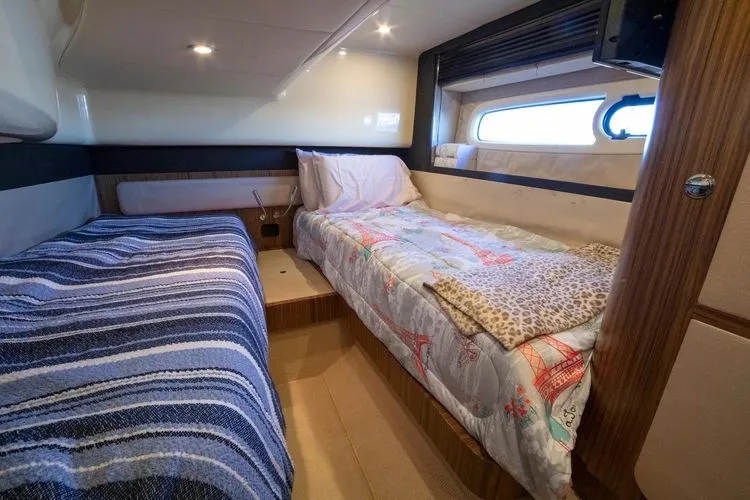 Slide: The Image of 2015 Azimut Magellano 43 - Image 14 - 14