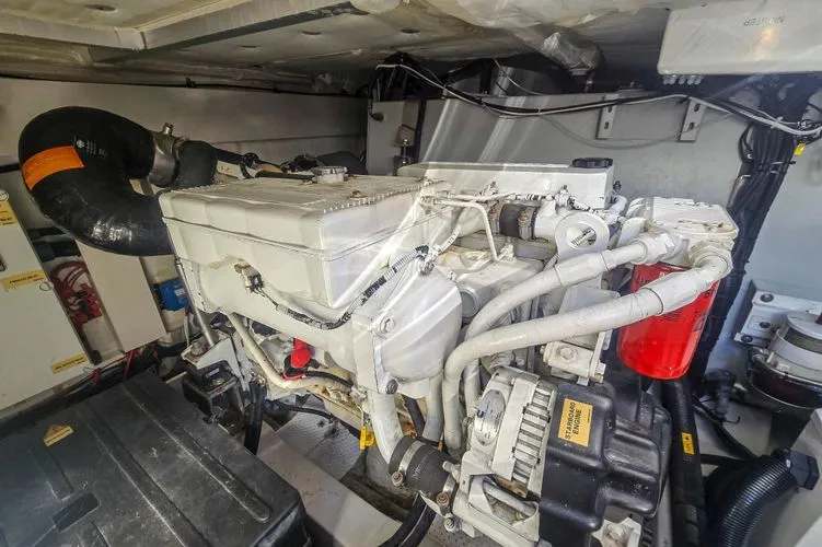 Slide: The Image of 2015 Azimut Magellano 43 - Image 17 - 17