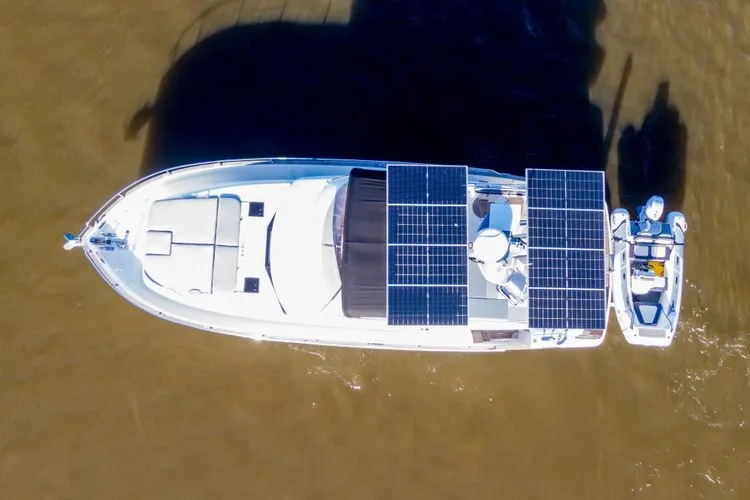 Slide: The Image of 2015 Azimut Magellano 43 - Image 3 - 3