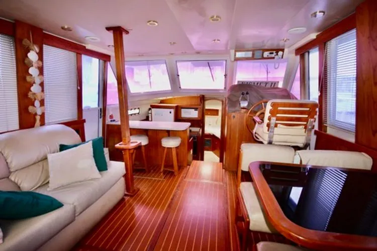 Slide: The Image of 2001 Mainship 430 - Image 11 - 11