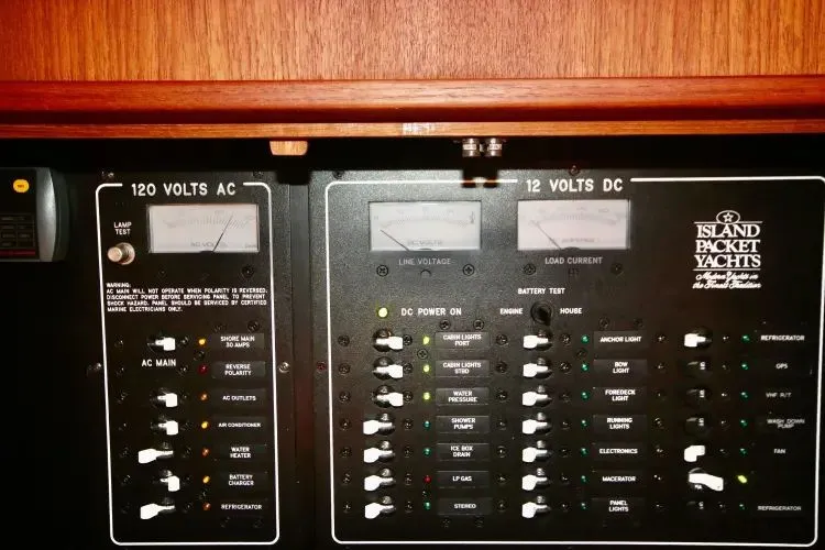 Slide: The Image of 2004 Island Packet 370 - Image 9 - 9