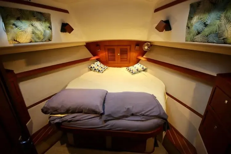 Slide: The Image of 2002 Island Packet 380 - Image 12 - 12