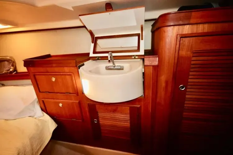 Slide: The Image of 2002 Island Packet 380 - Image 5 - 5