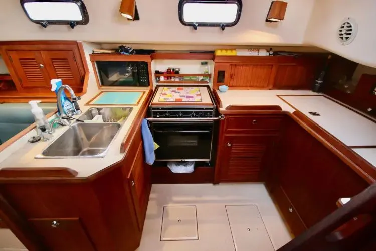 Slide: The Image of 2002 Island Packet 380 - Image 8 - 8