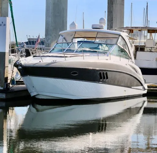 The Image of 2013 Cruisers Yachts 380 - Image 1 - 1