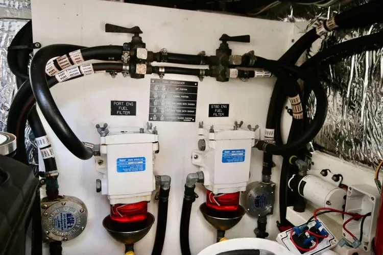 Slide: The Image of 2013 Cruisers Yachts 380 - Image 16 - 16