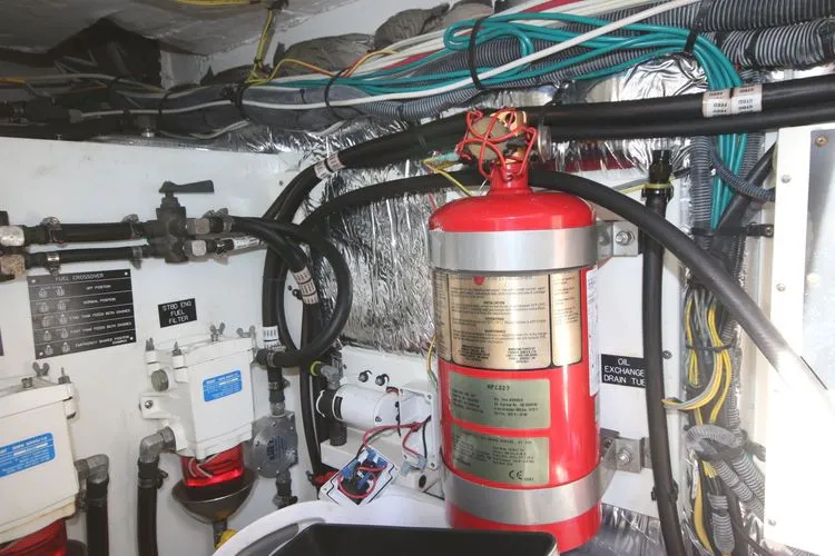 Slide: The Image of 2013 Cruisers Yachts 380 - Image 17 - 17